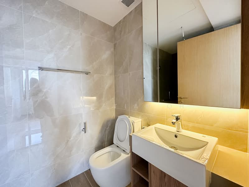 Urban Treasures, 205 Jalan Eunos, 3 Bedrooms, 883 sqft, Condominium For Sale, by Christian Oh, 500158416 - Bathroom - PropertyGuru.com.sg