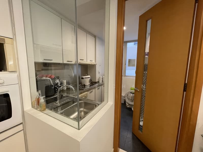 Visioncrest, 33 Oxley Rise, 2 Bedrooms, 926 sqft, Condominium For Rent, by Jessie Chan, 500158418 - Kitchen - PropertyGuru.com.sg
