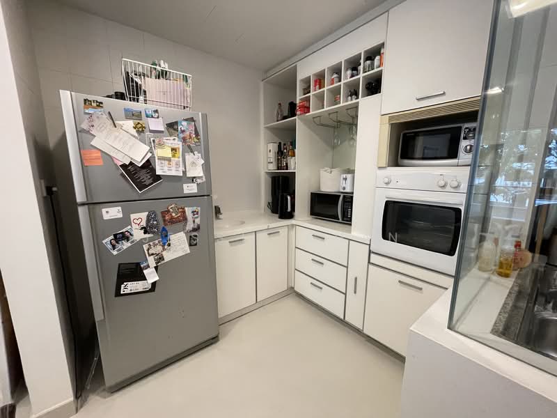 Visioncrest, 33 Oxley Rise, 2 Bedrooms, 926 sqft, Condominium For Rent, by Jessie Chan, 500158418 - Kitchen - PropertyGuru.com.sg