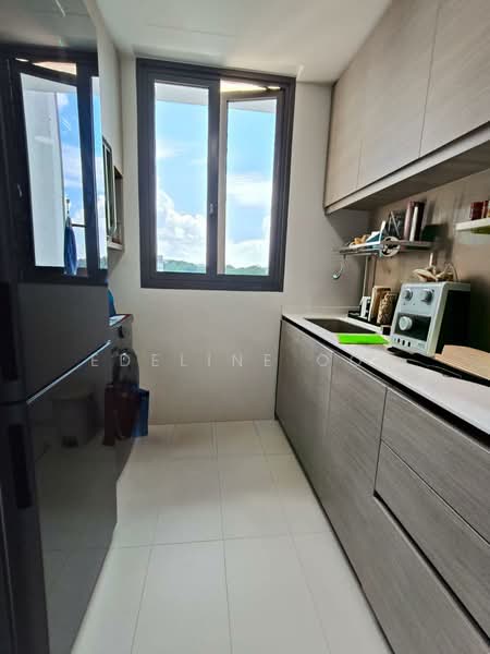 Bellewoods, 100 Woodlands Avenue 5, 2 Bedrooms, 786 sqft, Executive Condominium For Sale, by Edeline Ooi, 500158423 - Kitchen - PropertyGuru.com.sg