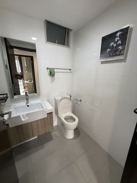 Lake Life, 4 Tao Ching Road, 4 Bedrooms, 1,249 sqft, Executive Condominium For Rent, by S.M. SUNDARAM, 500158429 - Bathroom - PropertyGuru.com.sg