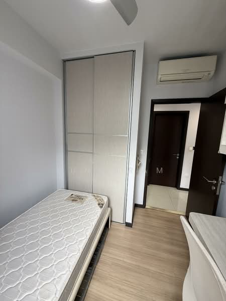 Lake Life, 4 Tao Ching Road, 4 Bedrooms, 1,249 sqft, Executive Condominium For Rent, by S.M. SUNDARAM, 500158429 - Bedroom - PropertyGuru.com.sg