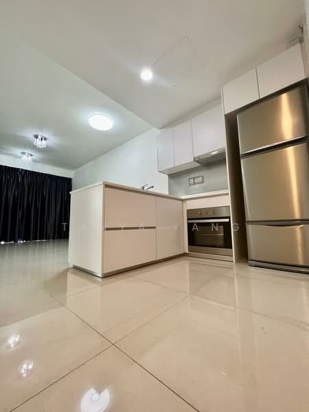 Ripple Bay, 4 Pasir Ris Link, 2 Bedrooms, 775 sqft, Condominium For Sale, by Tanya Yang, 500158437 - Kitchen - PropertyGuru.com.sg