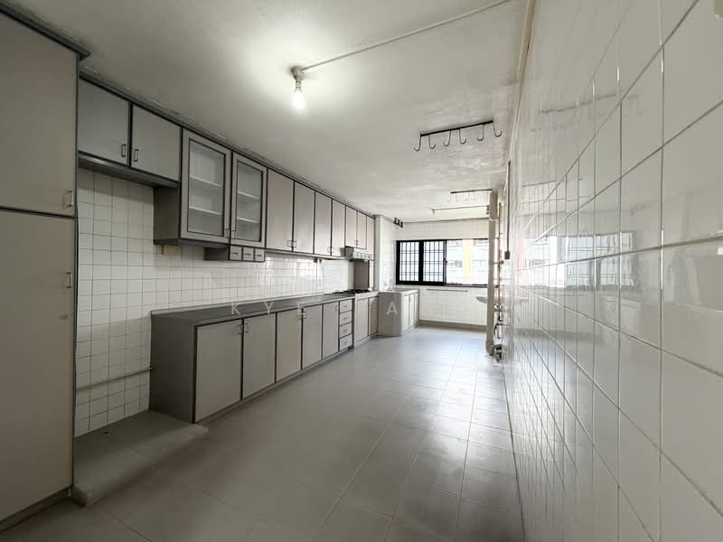 333 Clementi Avenue 2, 333 Clementi Avenue 2, 3 Bedrooms, 990 sqft, HDB Flat For Sale, by Kye Tang, 500158450 - Kitchen - PropertyGuru.com.sg