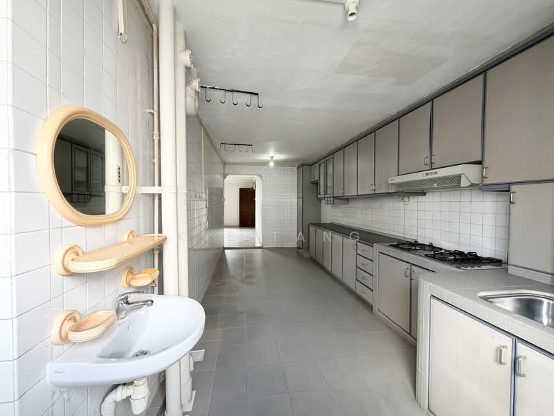 333 Clementi Avenue 2, 333 Clementi Avenue 2, 3 Bedrooms, 990 sqft, HDB Flat For Sale, by Kye Tang, 500158450 - Kitchen - PropertyGuru.com.sg
