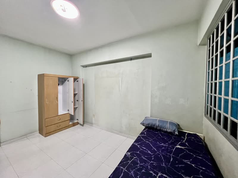 691A Choa Chu Kang Crescent, 691A Choa Chu Kang Crescent, Room Rental, 100 sqft, HDB Flat For Rent, by Louis Ang 洪家豪, 500158451 - Bedroom - PropertyGuru.com.sg