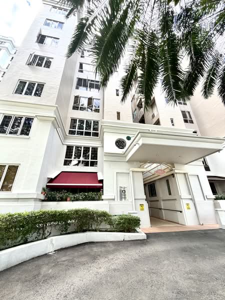 Castle Green, 483 Yio Chu Kang Road, 2 Bedrooms, 947 sqft, Condominium For Sale, by Henry Ang, 500158453 - Exterior - PropertyGuru.com.sg