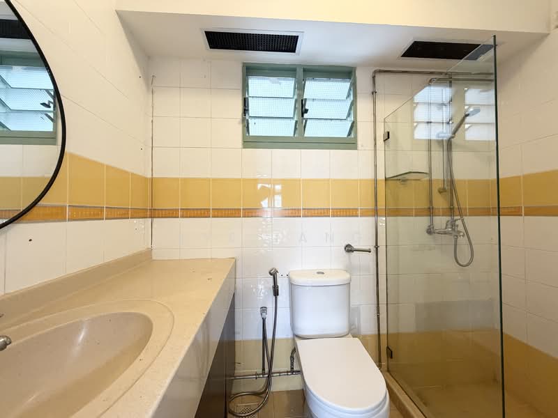 638A Punggol Drive, 638A Punggol Drive, 3 Bedrooms, 1,200 sqft, HDB Flat For Rent, by Kye Tang, 500158460 - Bathroom - PropertyGuru.com.sg