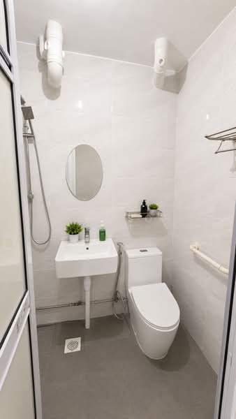 151 Petir Road, 151 Petir Road, 4 Bedrooms, 1,560 sqft, HDB Flat For Sale, by Johnson Lim, 500158462 - Bathroom - PropertyGuru.com.sg