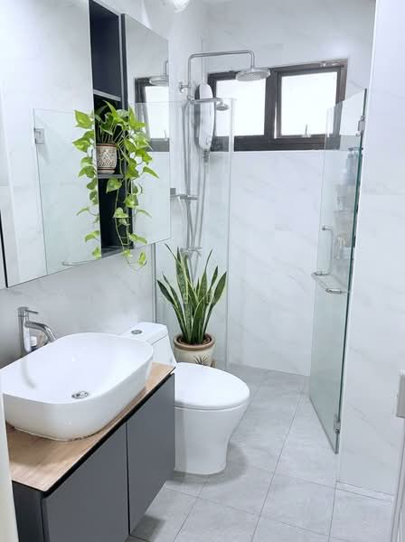 339A Sembawang Close, 339A Sembawang Close, 4 Bedrooms, 1,227 sqft, HDB Flat For Sale, by Winfred Quek, 500158476 - Bathroom - PropertyGuru.com.sg