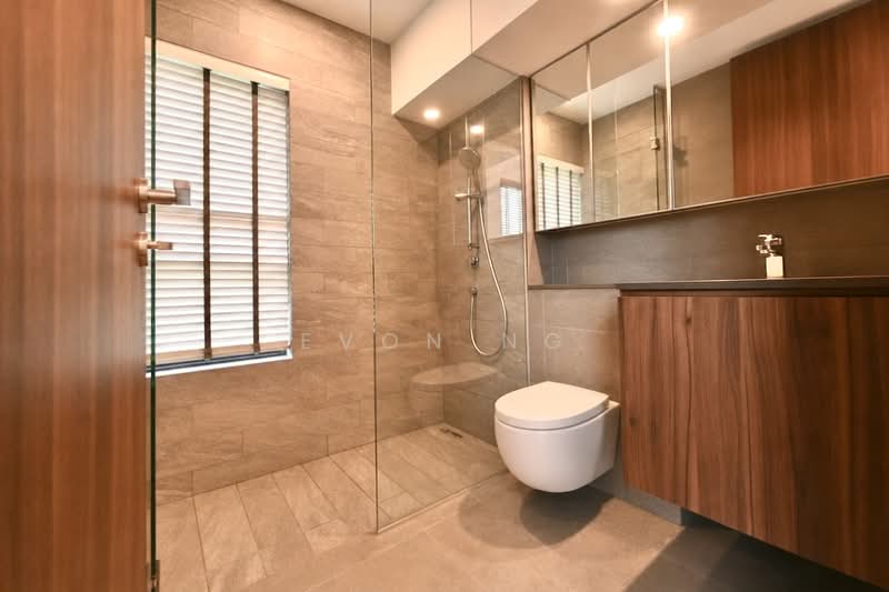 CLUNY PARK ROAD, , 5 Bedrooms, 6,458 sqft, Detached House For Sale, by Evon Ng, 500158482 - Bathroom - PropertyGuru.com.sg