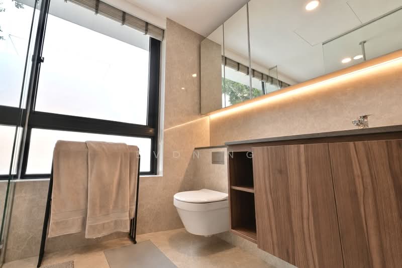 CLUNY PARK ROAD, CLUNY PARK ROAD, 5 Bedrooms, 6,479 sqft, Detached House For Sale, by Evon Ng, 500158484 - Bathroom - PropertyGuru.com.sg