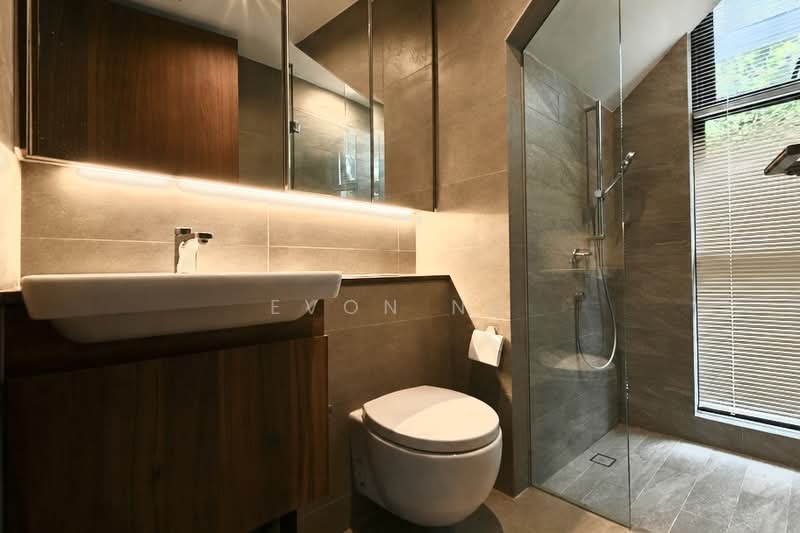 CLUNY PARK ROAD, CLUNY PARK ROAD, 5 Bedrooms, 6,479 sqft, Detached House For Sale, by Evon Ng, 500158484 - Bathroom - PropertyGuru.com.sg