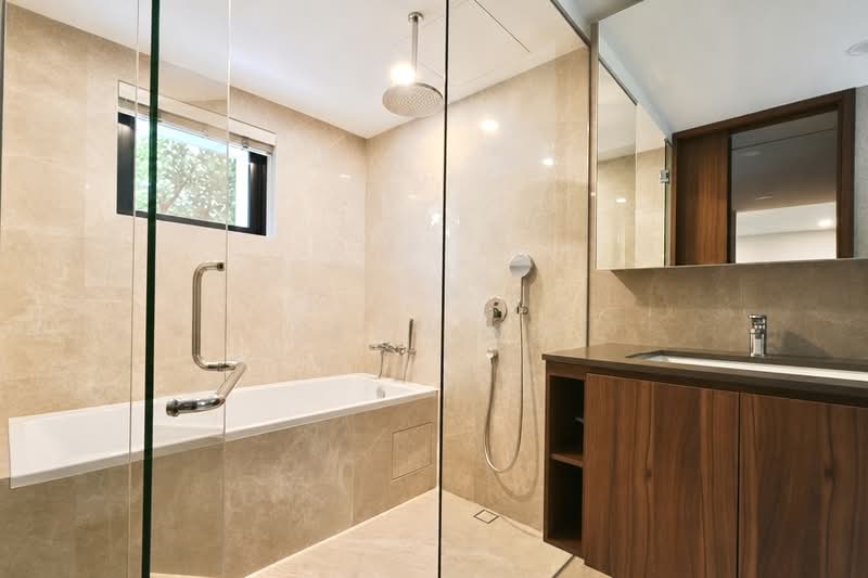 CLUNY PARK ROAD, CLUNY PARK ROAD, 5 Bedrooms, 6,479 sqft, Detached House For Sale, by Evon Ng, 500158484 - Bathroom - PropertyGuru.com.sg