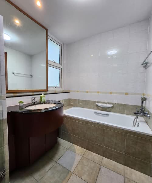 The Floravale, 246 Westwood Avenue, Room Rental, 160 sqft, Executive Condominium For Rent, by Samuel Tan, 500158490 - MBR5 Toilet Photo 1 - PropertyGuru.com.sg