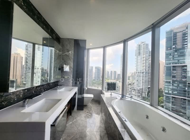The Orchard Residences, 238 Orchard Boulevard, 3 Bedrooms, 2,174 sqft, Condominium For Rent, by Foo Hoo Seng, 500158492 - ATTACHED BATH @ MASTER ROOM  - PropertyGuru.com.sg