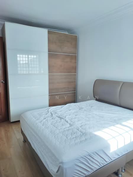 229 Bukit Batok East Avenue 3, 229 Bukit Batok East Avenue 3, 2 Bedrooms, 721 sqft, HDB Flat For Rent, by Kenny Kan, 500158498 - Bedroom - PropertyGuru.com.sg