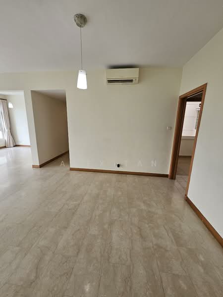 Summerhill, 52 Hume Avenue, 3 Bedrooms, 1,604 sqft, Condominium For Rent, by Alex Tan, 500158499 - Dining - PropertyGuru.com.sg