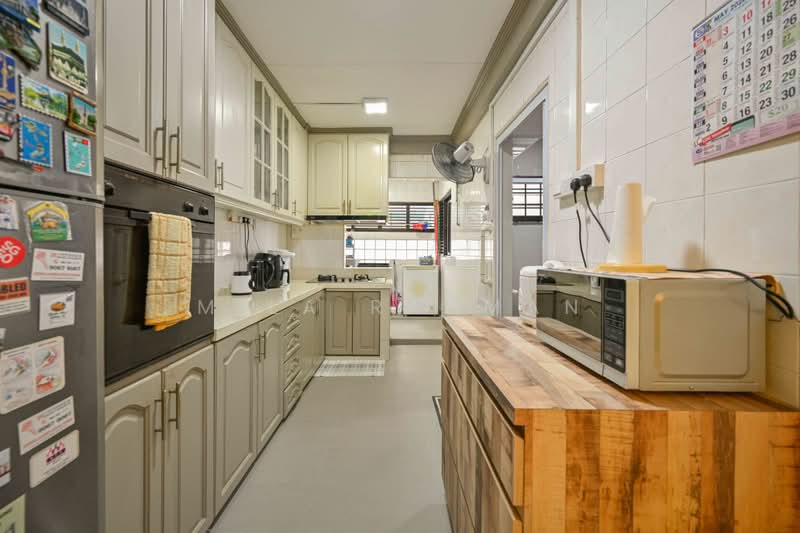 553 Woodlands Drive 44, 553 Woodlands Drive 44, 3 Bedrooms, 1,237 sqft, HDB Flat For Sale, by Mila Rahman, 500158505 - Kitchen - PropertyGuru.com.sg
