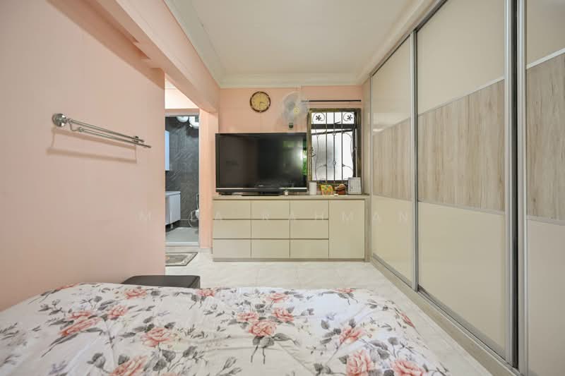 553 Woodlands Drive 44, 553 Woodlands Drive 44, 3 Bedrooms, 1,237 sqft, HDB Flat For Sale, by Mila Rahman, 500158505 - Bedroom - PropertyGuru.com.sg