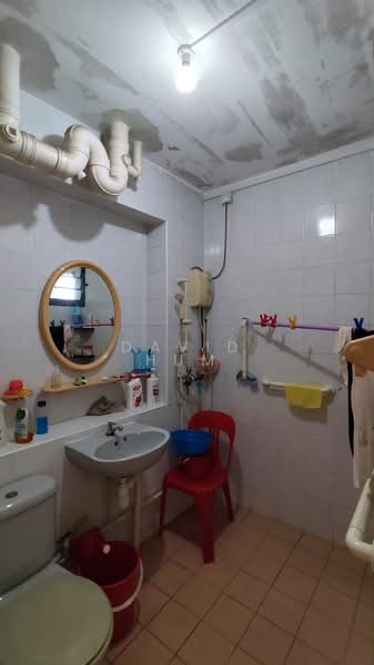 895A Woodlands Drive 50, 895A Woodlands Drive 50, 3 Bedrooms, 1,270 sqft, HDB Flat For Sale, by David Hum, 500158514 - Bathroom - PropertyGuru.com.sg