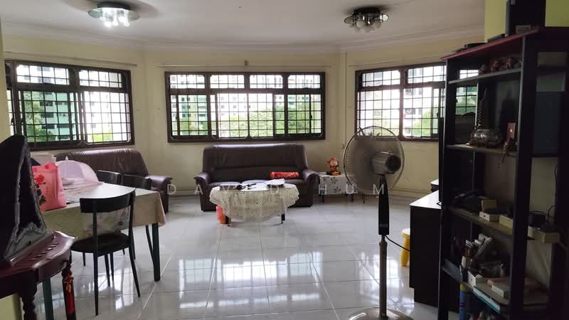 895A Woodlands Drive 50, 895A Woodlands Drive 50, 3 Bedrooms, 1,270 sqft, HDB Flat For Sale, by David Hum, 500158514 - Living Room - PropertyGuru.com.sg