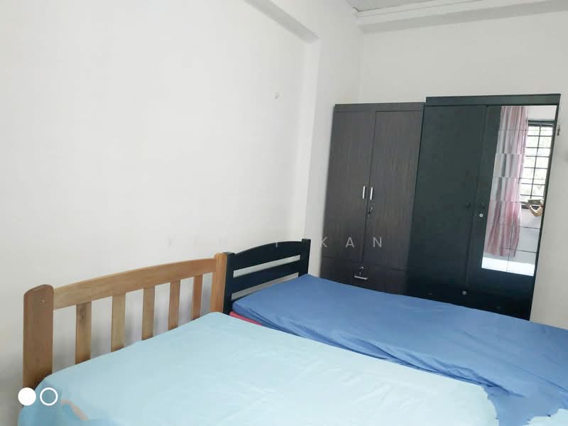 456 Tampines Street 42, 456 Tampines Street 42, Room Rental, 100 sqft, HDB Flat For Rent, by Kenny Kan, 500158519 - Bedroom - PropertyGuru.com.sg
