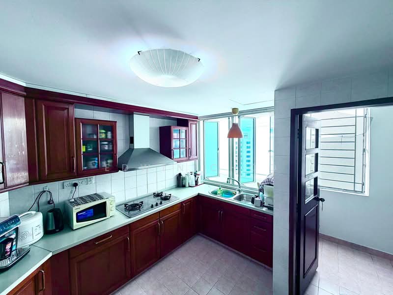 Northoaks, 32 Woodlands Crescent, 3 Bedrooms, 2,486 sqft, Condominium For Sale, by Edwin Choo, 500158533 - Kitchen - PropertyGuru.com.sg