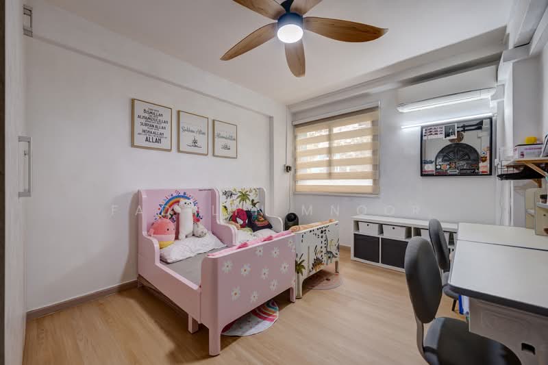 174 Woodlands Street 13, 174 Woodlands Street 13, 4 Bedrooms, 1,474 sqft, HDB Flat For Sale, by Fadzlin MNoor, 500158534 - Bedroom - PropertyGuru.com.sg