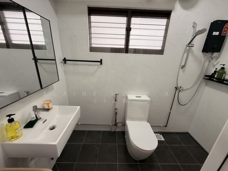 104 Whampoa Drive, 104 Whampoa Drive, 3 Bedrooms, 1,087 sqft, HDB Flat For Sale, by Elaine Hong Ai Lian, 500158538 - Bathroom - PropertyGuru.com.sg