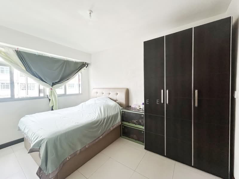 459 Yishun Avenue 11, 459 Yishun Avenue 11, 2 Bedrooms, 721 sqft, HDB Flat For Sale, by Dylan Lee, 500158557 - Bedroom - PropertyGuru.com.sg