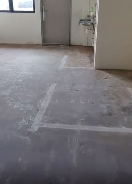 Tradehub 21, 18 Boon Lay Way, 1,173 sqft, Light Industrial (B1) For Rent, by Tan Wei, 500158576 - Interior - CommercialGuru.com.sg