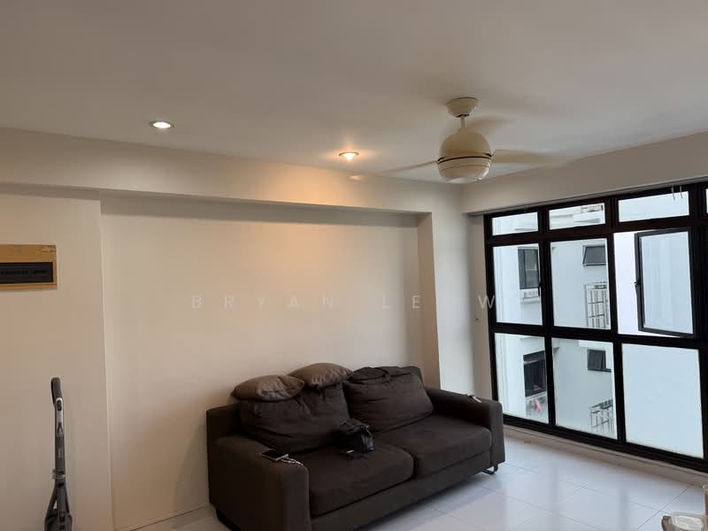 311A Anchorvale Lane, 311A Anchorvale Lane, 3 Bedrooms, 968 sqft, HDB Flat For Rent, by Bryan Leow, 500158578 - Living Room - PropertyGuru.com.sg