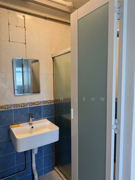 311A Anchorvale Lane, 311A Anchorvale Lane, 3 Bedrooms, 968 sqft, HDB Flat For Rent, by Bryan Leow, 500158578 - Bathroom - PropertyGuru.com.sg