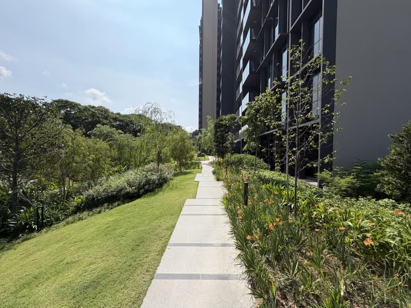 Tembusu Grand, 94 Jalan Tembusu, 3 Bedrooms, 990 sqft, Condominium For Sale, by Roy Chew, 500158584 - Exterior - PropertyGuru.com.sg