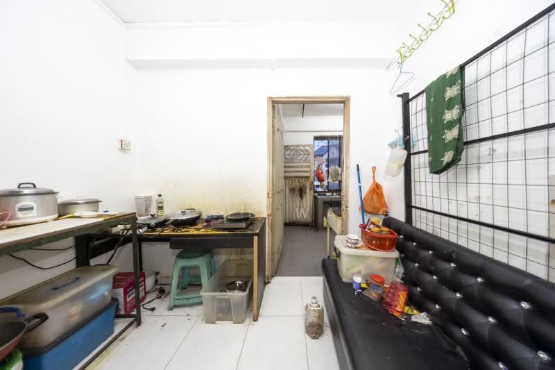 1016A Upper serangoon road, , 3 Bedrooms, 1,001 sqft, Shophouse For Sale, by David Wang, 500158586 - Kitchen - PropertyGuru.com.sg