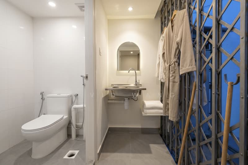 1016A Upper serangoon road, , 3 Bedrooms, 1,001 sqft, Shophouse For Sale, by David Wang, 500158586 - Bathroom - PropertyGuru.com.sg