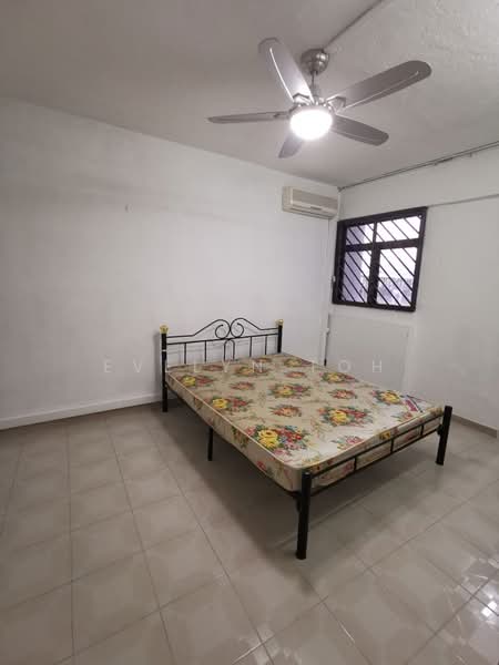 239 Bukit Batok East Avenue 5, 239 Bukit Batok East Avenue 5, 2 Bedrooms, 721 sqft, HDB Flat For Sale, by Evelyn Toh, 500158589 - Bedroom - PropertyGuru.com.sg