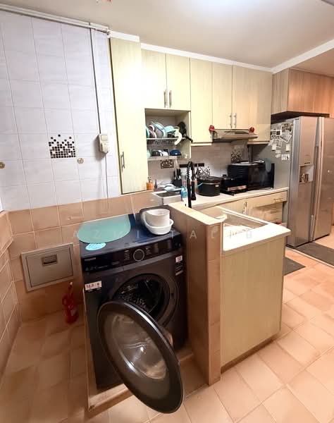 517 Hougang Avenue 10, 517 Hougang Avenue 10, 3 Bedrooms, 958 sqft, HDB Flat For Sale, by Azmi Talib, 500158612 - PropertyGuru.com.sg