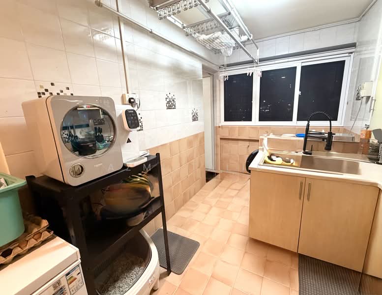 517 Hougang Avenue 10, 517 Hougang Avenue 10, 3 Bedrooms, 958 sqft, HDB Flat For Sale, by Azmi Talib, 500158612 - PropertyGuru.com.sg