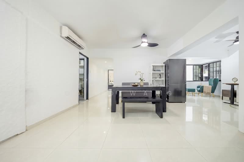298B Compassvale Street, 298B Compassvale Street, 3 Bedrooms, 1,291 sqft, HDB Flat For Sale, by David Wang, 500158627 - Living Room - PropertyGuru.com.sg