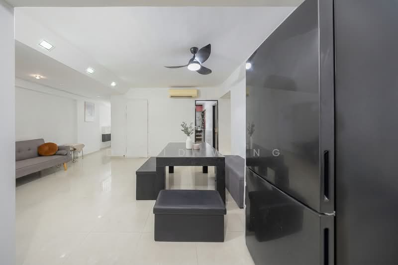298B Compassvale Street, 298B Compassvale Street, 3 Bedrooms, 1,291 sqft, HDB Flat For Sale, by David Wang, 500158627 - Living Room - PropertyGuru.com.sg