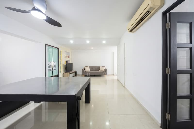 298B Compassvale Street, 298B Compassvale Street, 3 Bedrooms, 1,291 sqft, HDB Flat For Sale, by David Wang, 500158627 - Living Room - PropertyGuru.com.sg