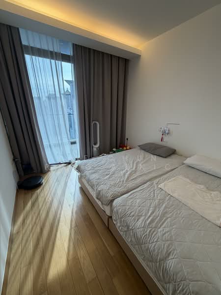 Cairnhill Nine, 15 Cairnhill Road, 3 Bedrooms, 1,066 sqft, Condominium For Sale, by Lee Chun Peng Adnic, 500158636 - Bedroom - PropertyGuru.com.sg