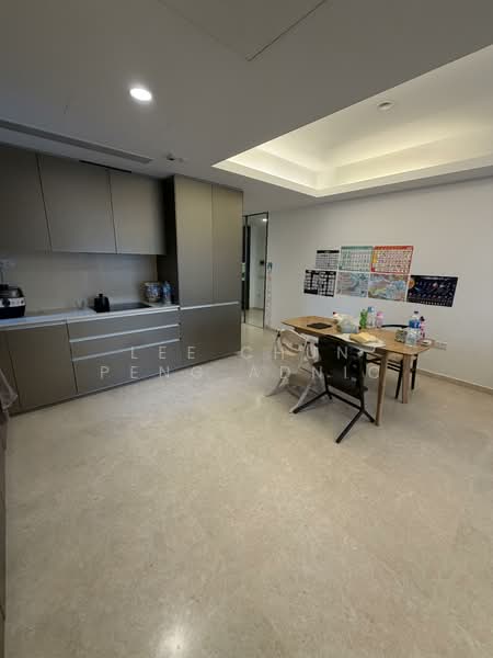 Cairnhill Nine, 15 Cairnhill Road, 3 Bedrooms, 1,066 sqft, Condominium For Sale, by Lee Chun Peng Adnic, 500158636 - Kitchen - PropertyGuru.com.sg