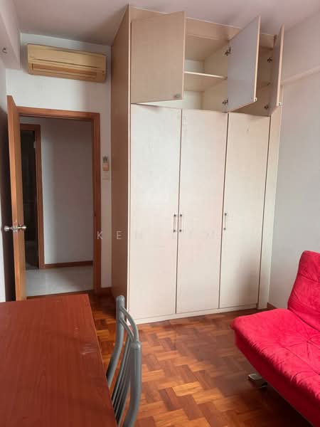 Hillview Regency, 28 Bukit Batok East Avenue 2, 3 Bedrooms, 1,119 sqft, Condominium For Sale, by Ken Lim, 500158654 - Interior - PropertyGuru.com.sg