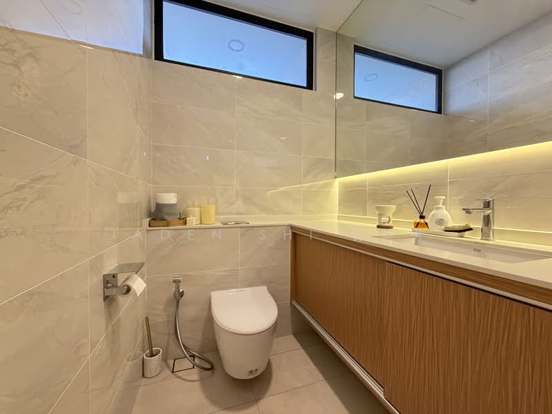 D15 Almost new Semi Detached, , 5 Bedrooms, 7,545 sqft, Semi-Detached House For Sale, by Jaden Shi 石英才, 500158660 - Bathroom - PropertyGuru.com.sg