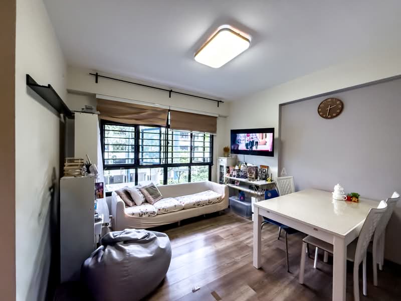 997B Buangkok Crescent, 997B Buangkok Crescent, 3 Bedrooms, 1,001 sqft, HDB Flat For Sale, by Kelvin Chua, 500158663 - Living Room - PropertyGuru.com.sg