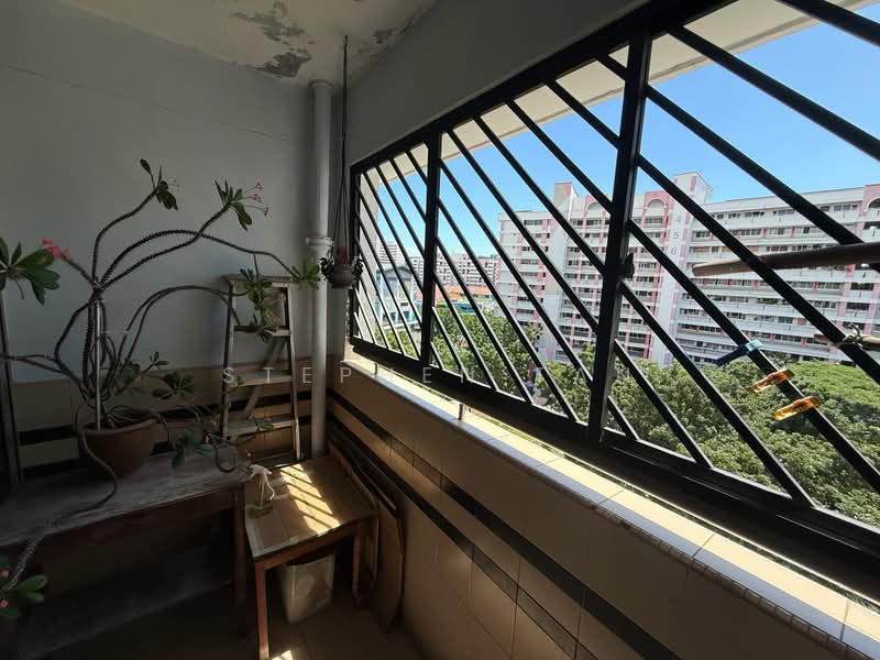 418 Hougang Avenue 8, 418 Hougang Avenue 8, 4 Bedrooms, 1,324 sqft, HDB Flat For Sale, by Stephen Tan, 500158668 - Balcony - PropertyGuru.com.sg