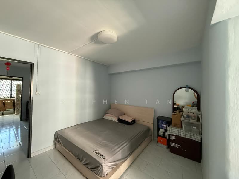 418 Hougang Avenue 8, 418 Hougang Avenue 8, 4 Bedrooms, 1,324 sqft, HDB Flat For Sale, by Stephen Tan, 500158668 - Bedroom - PropertyGuru.com.sg